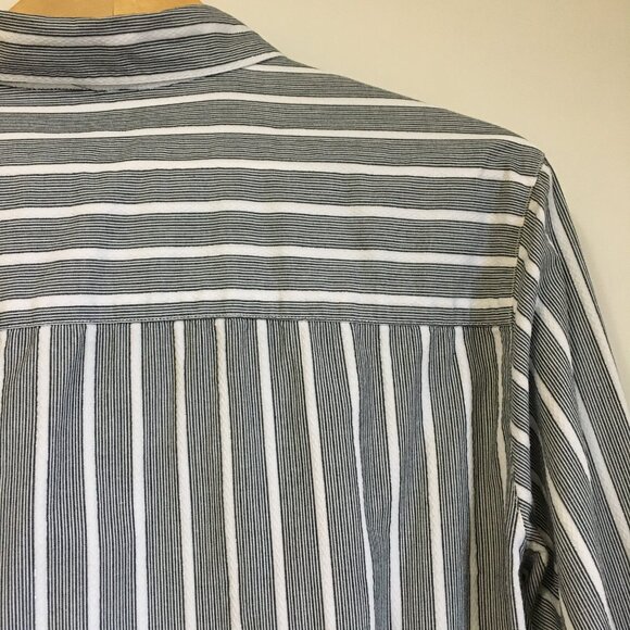 Tabi Classic Cotton Striped Metallic Weave Button Up Dress Shirt - Picture 6 of 9